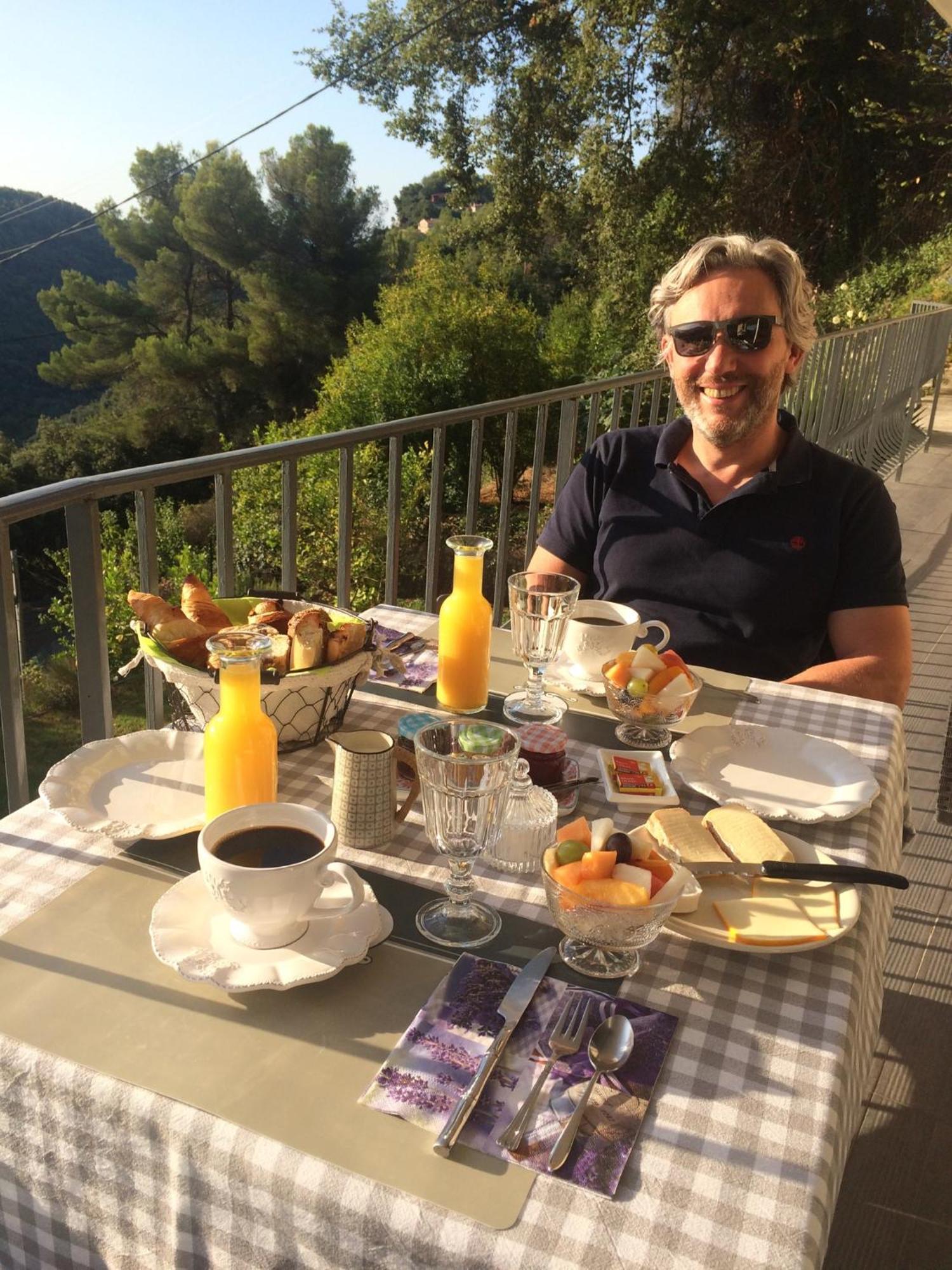 Au Pied Des Baous Bed & Breakfast Ванс Екстериор снимка